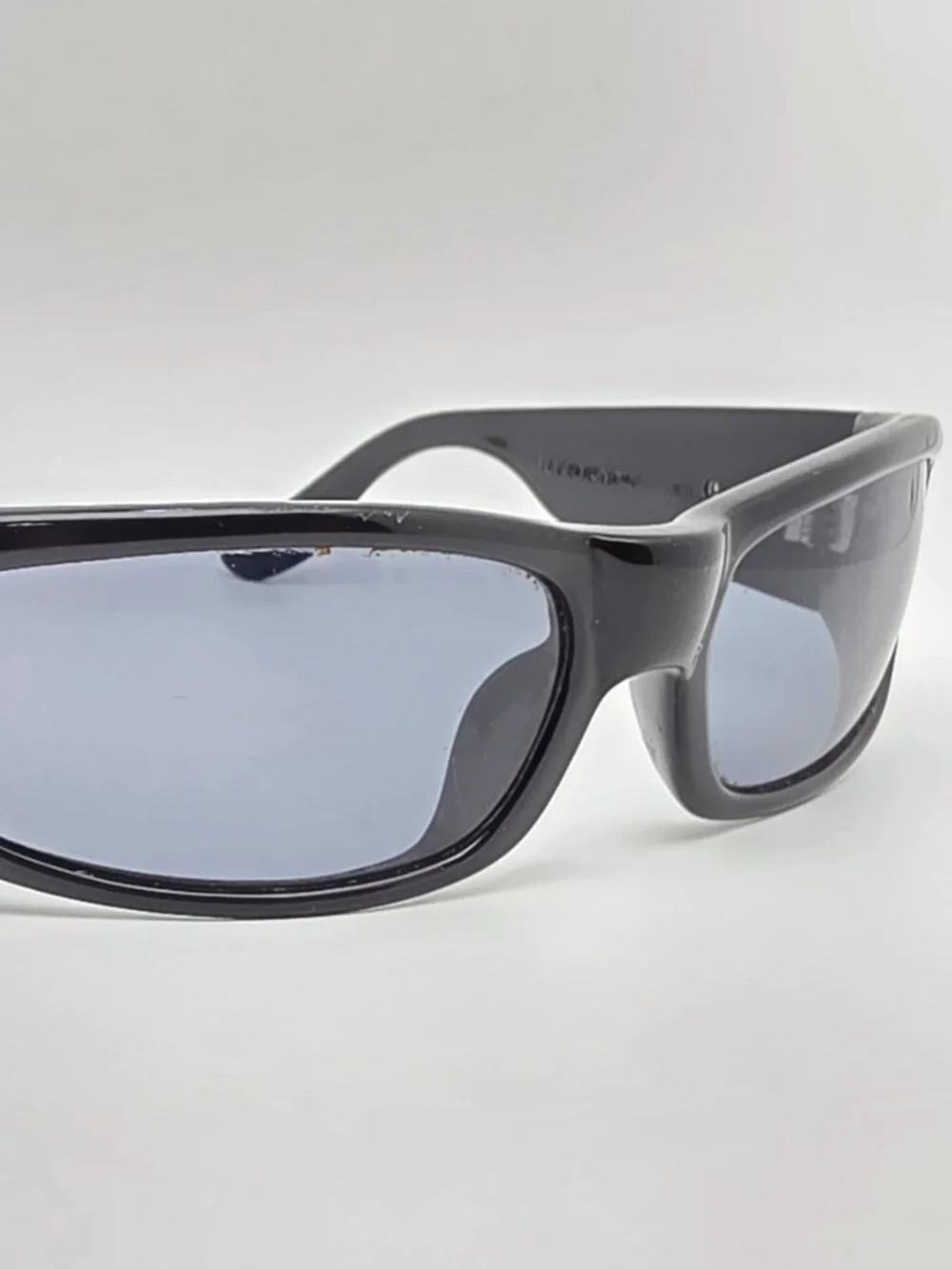 Black Flys Sonic Fly Shiny Black Frame Smoke Grey Lens Sunglasses w/ Case 60mm